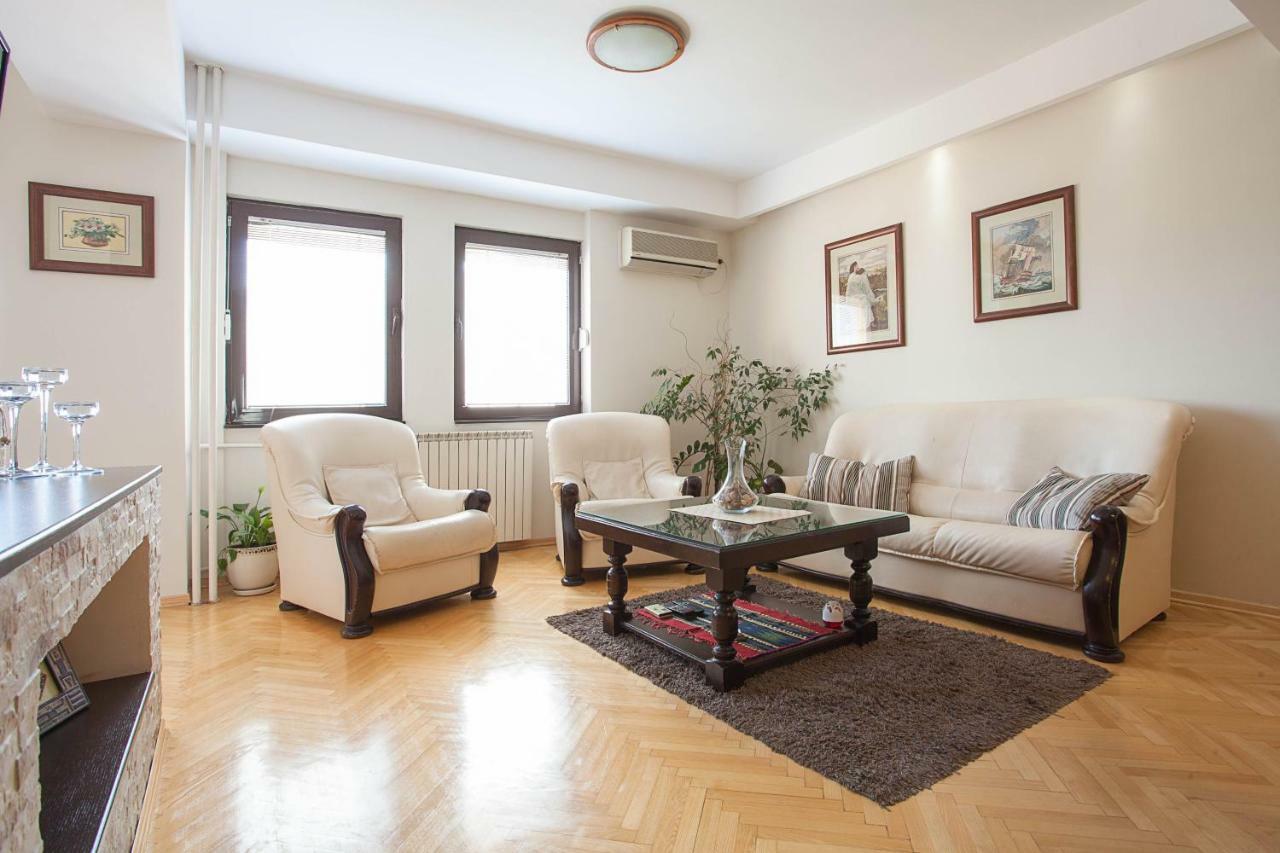 White Apartment Skopje Luaran gambar